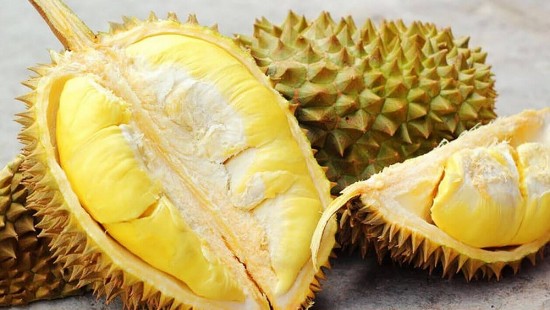 Trung Quốc ‘ăn hàng’, giá sầu riêng cao kỷ lục
