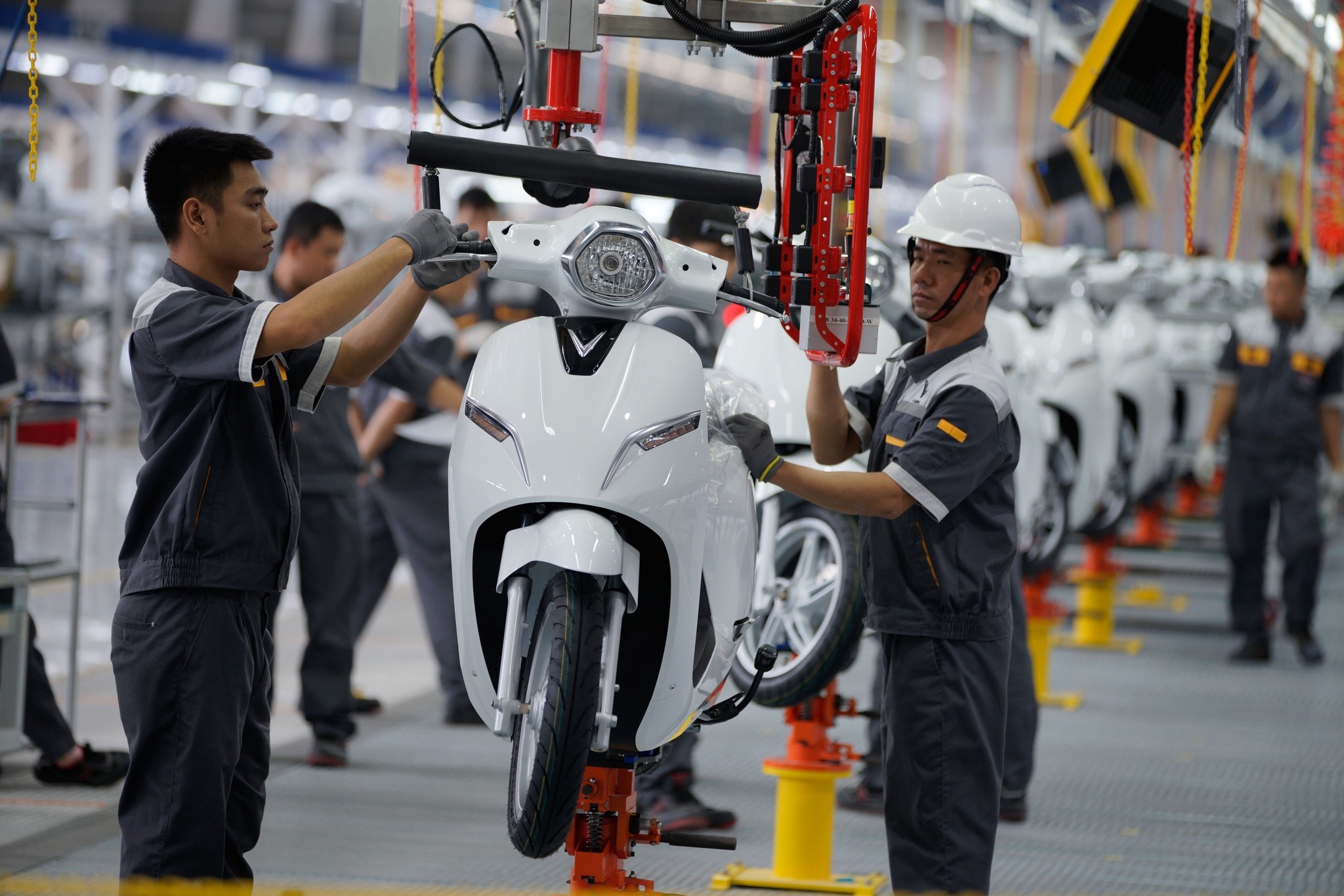 Công Thương qua góc nhìn báo chí ngày 25/9: Vì sao Việt Nam là điểm sáng xây dựng thương hiệu quốc gia toàn cầu?
