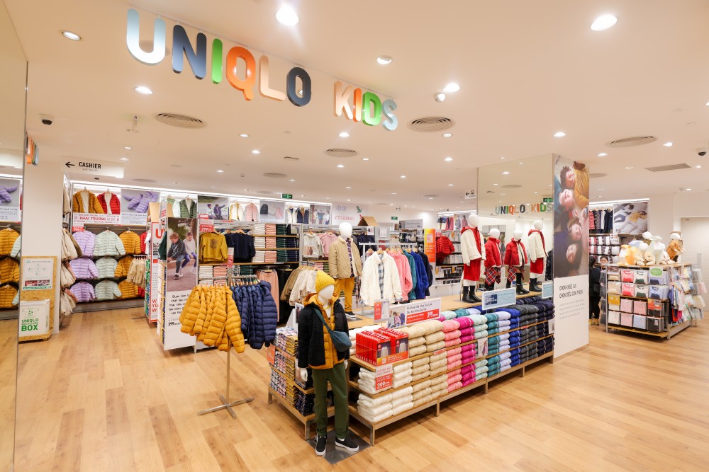 Uniqlo quyết định bán hầu hết các cửa hàng ở Nga  Nhịp sống kinh tế Việt  Nam  Thế giới