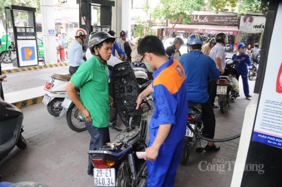 Phó Thủ tướng Chính phủ Lê Minh Khái: Đảm bảo nguồn cung các mặt hàng thiết yếu