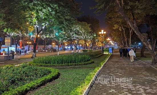 Quận Hai Bà Trưng (Hà Nội) khai trương phố đi bộ Trần Nhân Tông