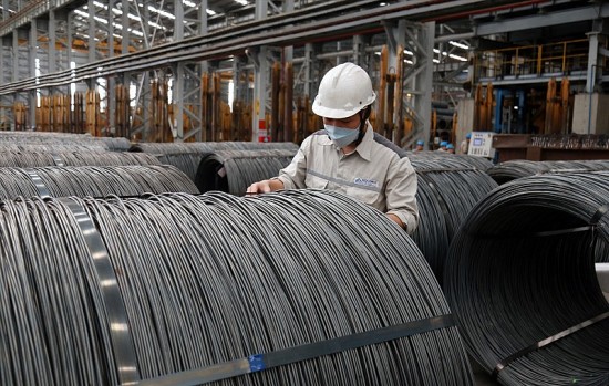 Giá thép hôm nay 19/2: Tiêu thụ, xuất khẩu thép trong nước giảm mạnh