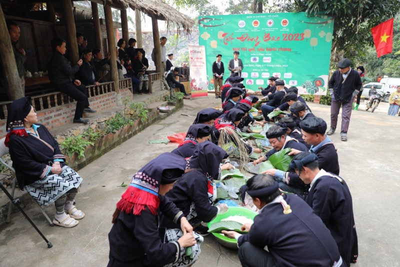 Khai mạc Chương trình “Tết đồng bào 2023” tại Hòa Bình