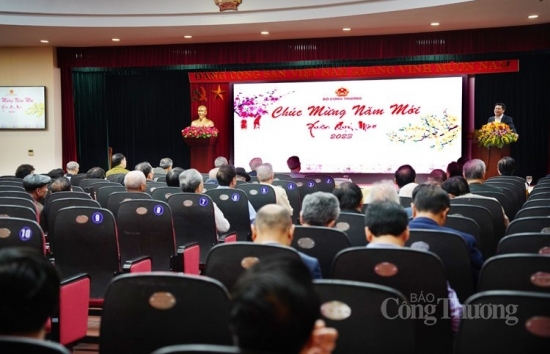 Bộ Công Thương gặp mặt, chúc Tết cán bộ hưu trí nhân dịp Xuân Quý Mão