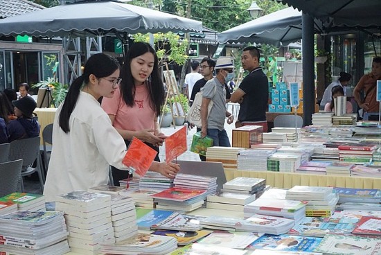 Hà Nội: Khai mạc Phố sách Xuân Quý Mão 2023