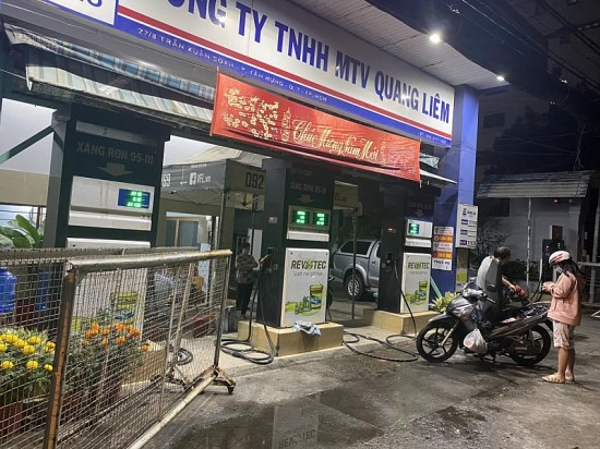 Quản lý thị trường TP. Hồ Chí Minh thông tin lý do một số cửa hàng xăng dầu “nghỉ Tết”?