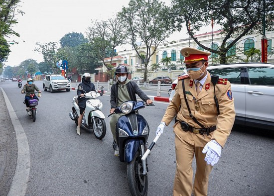 Phạt 6 tỷ 453 triệu đồng với 3.300 trường hợp vi phạm an toàn giao thông trong ngày mùng 4 Tết