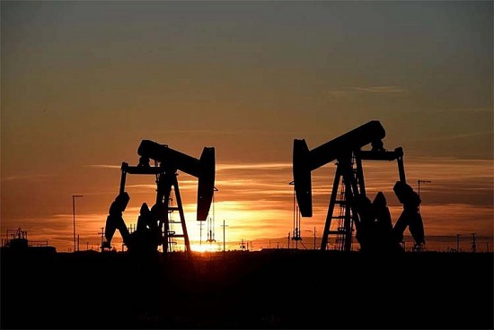 Giá xăng dầu hôm nay 26/1: Giảm mạnh, dầu WTI còn 80 USD/thùng