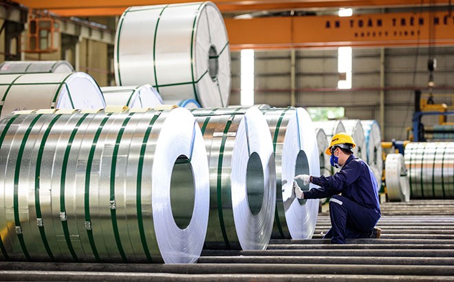 Giá thép hôm nay 23/2: Giá thép tiếp tục tăng mạnh trên sàn giao dịch