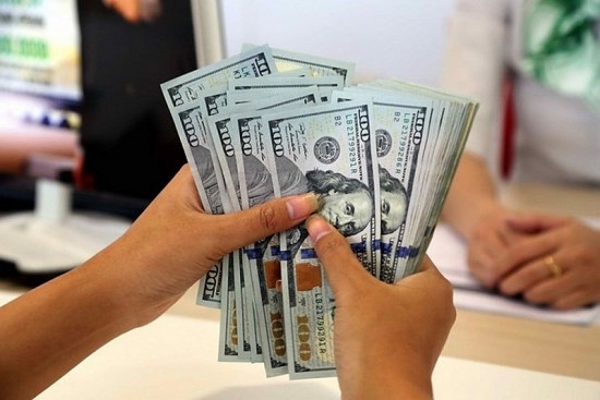 Tỷ giá USD hôm nay 1/2: Đồng đô la quay đầu giảm nhẹ