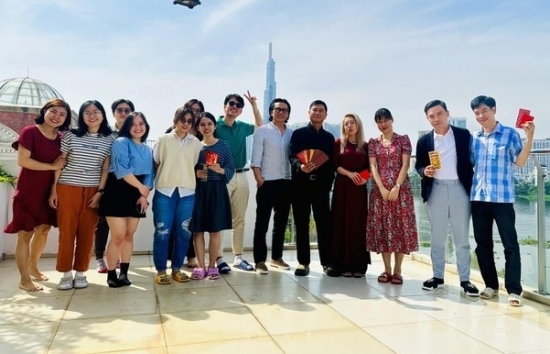 Hồ Hoài Anh lộ ảnh du xuân cùng công ty của Mars Anh Tú sau loạt ồn ào