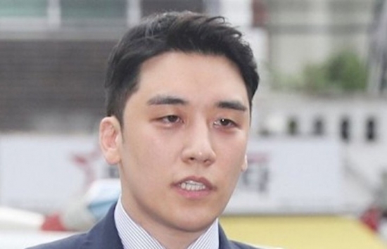 Seungri (Big Bang) mãn hạn tù sau án phạt tù một năm 6 tháng