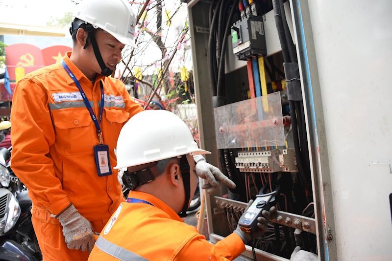 Năm 2023, EVNHANOI đặt mục tiêu tiết kiệm từ 2,2% điện thương phẩm trở lên