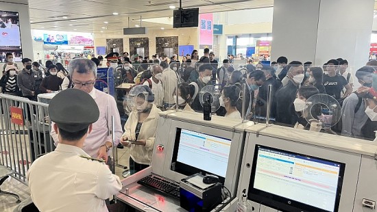 Cục Hàng không: Thí điểm xác thực sinh trắc học cho khách làm thủ tục đi máy bay