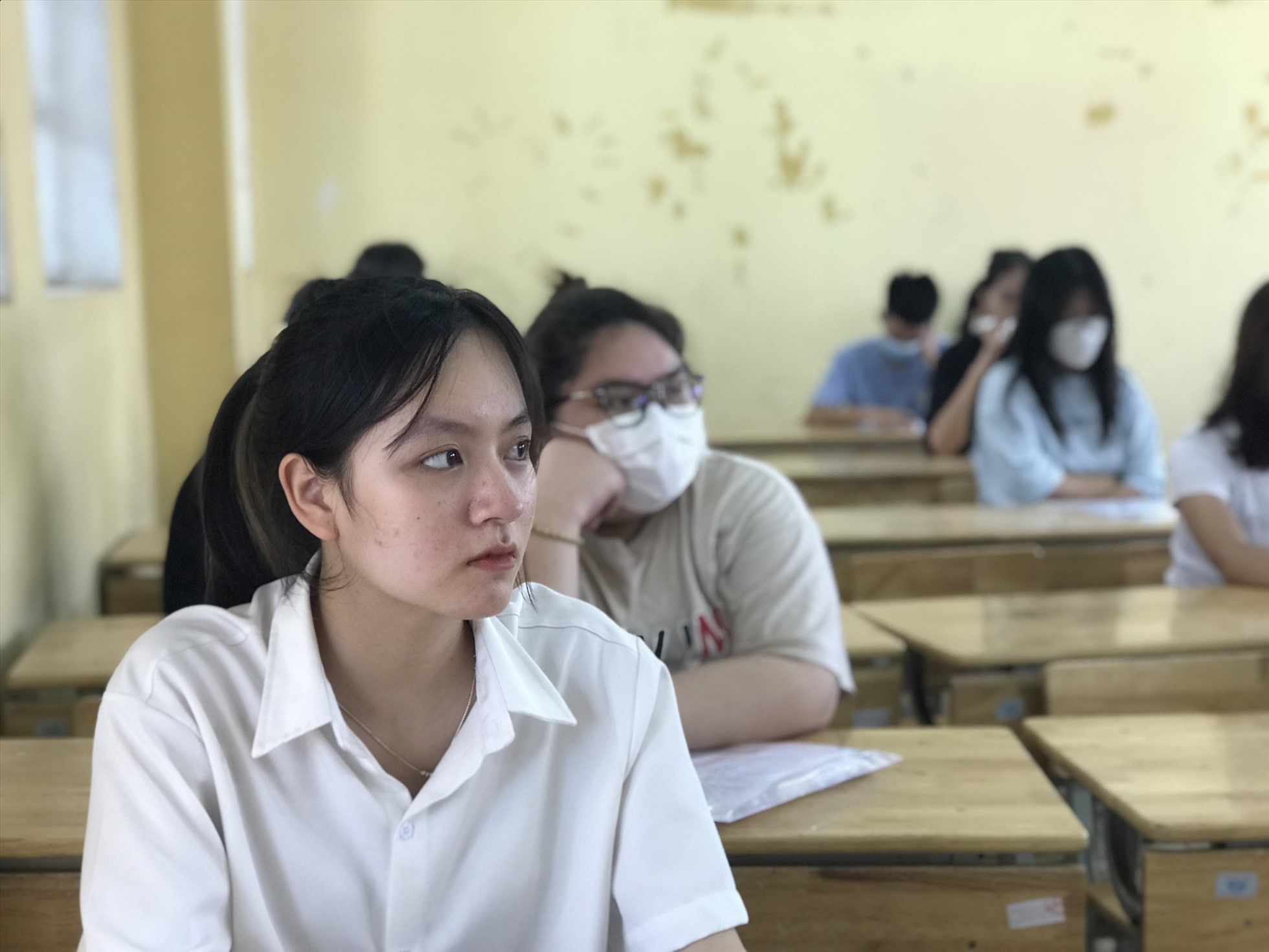 Tranh luận về việc để địa phương tự tổ chức thi tốt nghiệp THPT