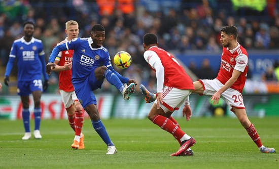 Bảng xếp hạng Ngoại hạng Anh hôm nay ngày 26/2: Man City tiếp tục tục cuộc đua song mã với Arsenal
