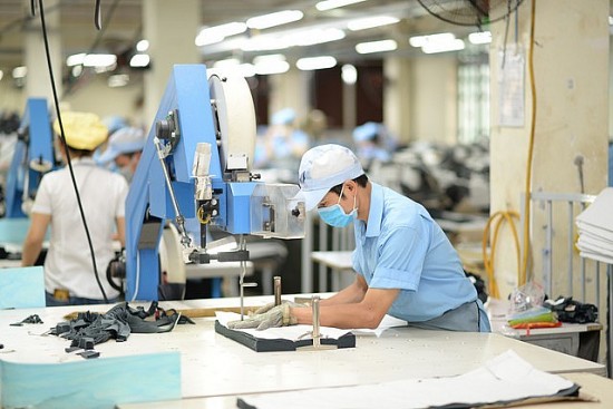 Xuất nhập khẩu lấy lại đà tăng trưởng trong tháng 2