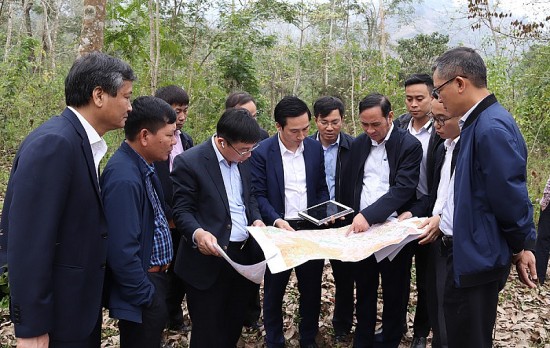 Tìm giải pháp tháo gỡ khó mặt bằng dự án truyền tải điện tại Lai Châu