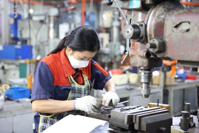 Doanh nghiệp công nghiệp hỗ trợ Việt “chen chân” vào chuỗi cung ứng toàn cầu