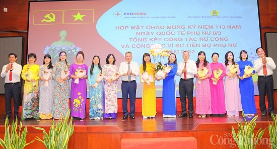 Tuyên dương 67 cá nhân có thành tích "Vì sự tiến bộ phụ nữ và bình đẳng giới"