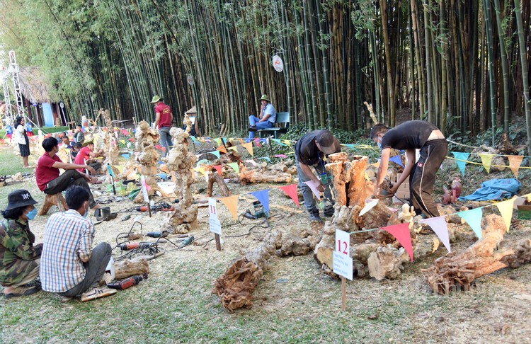 Mãn nhãn hội thi chế tác sản phẩm mỹ nghệ từ cây cà phê