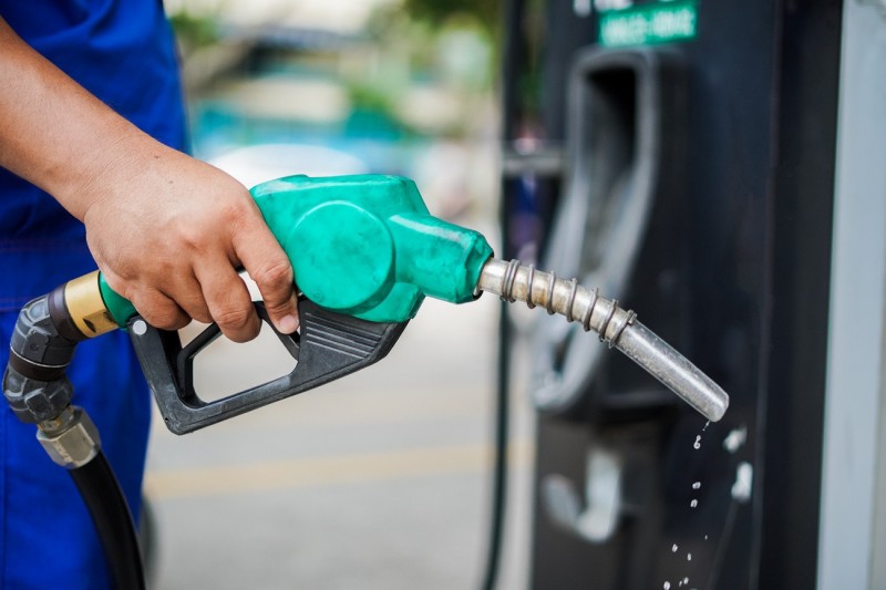 dự báo giá xăng dầu có thể tăng từ 100 - 200 đồng/lít theo xu hướng giá thế giới