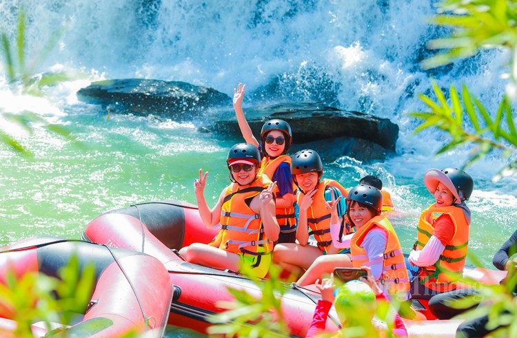 Đắk Lắk: Du khách khám phá, trải nghiệm vượt thác Dray Nur Đắk Lắk: Du khách khám phá, trải nghiệm vượt thác Dray Nur