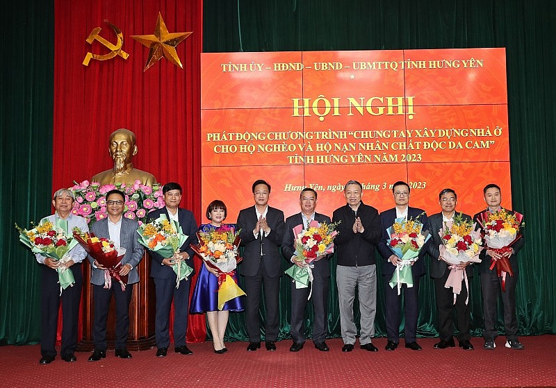 Hòa Phát ủng hộ 8 tỷ đồng xây nhà cho hộ nghèo và nạn nhân chất độc da cam tỉnh Hưng Yên