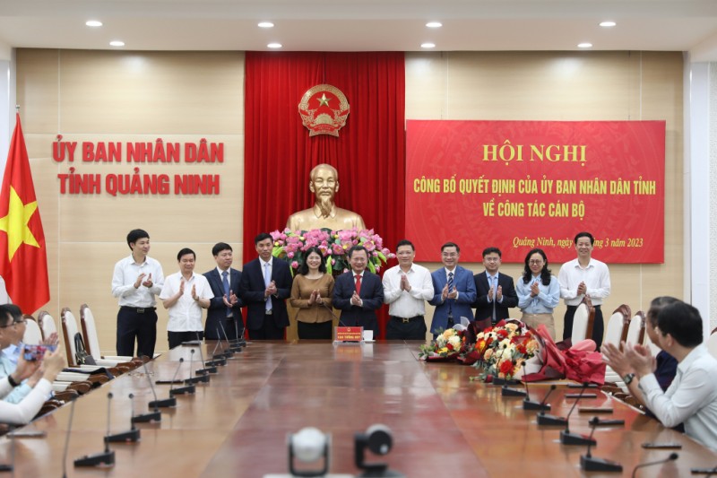 Quảng Ninh: Công bố quyết định về việc công nhận và điều động cán bộ