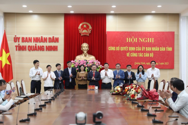 Quảng Ninh: Công bố quyết định về việc công nhận và điều động cán bộ