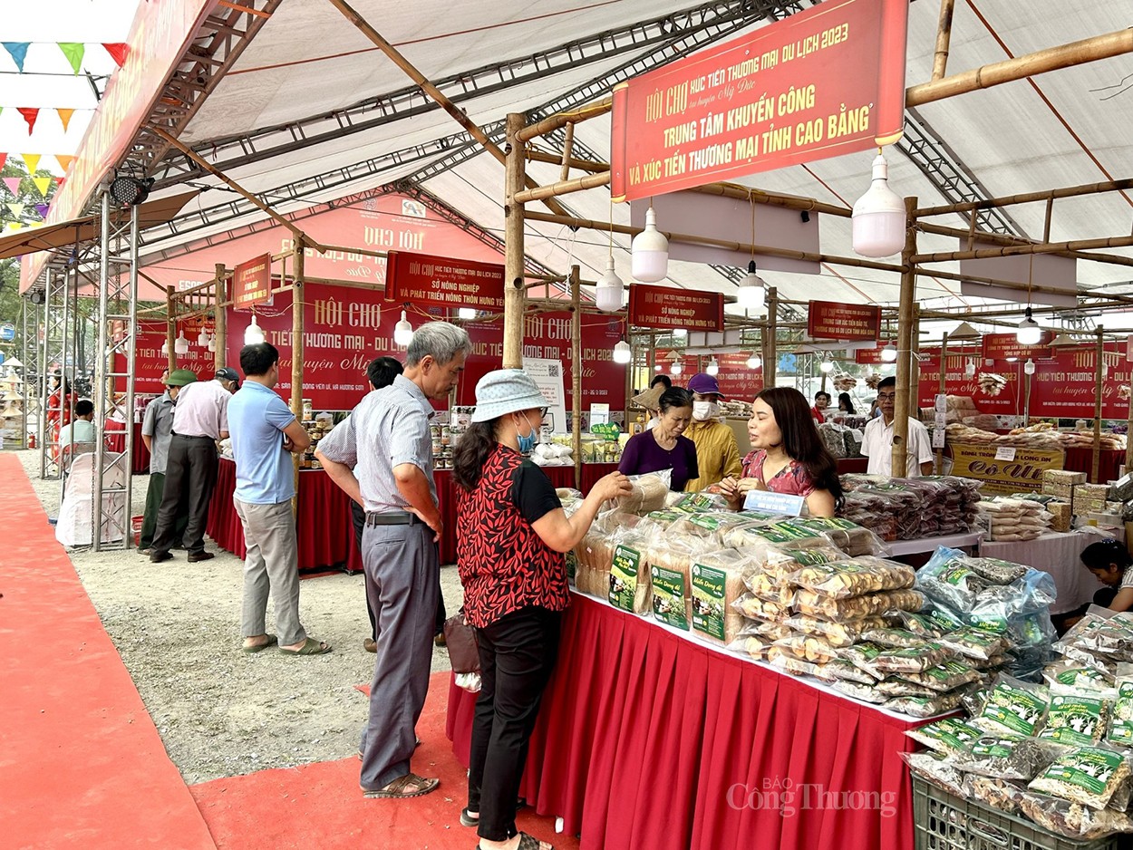 100 gian hàng xúc tiến, quảng bá thương mại du lịch Hà Nội tới du khách