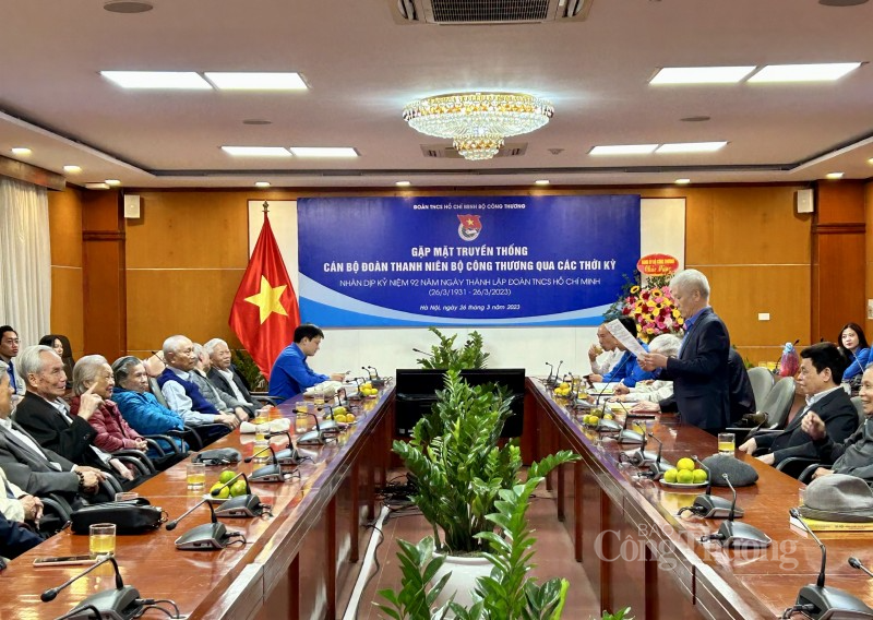 Gặp mặt truyền thống cựu cán bộ Đoàn thanh niên Bộ Công Thương các thời kỳ