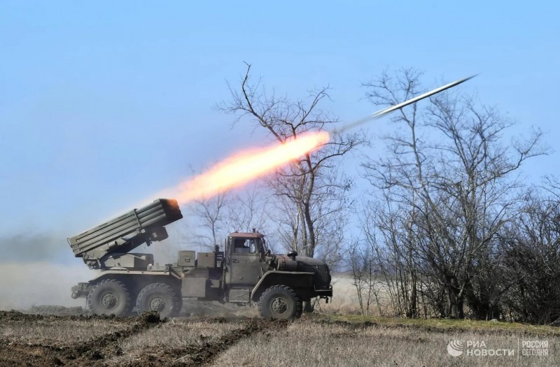 Chiến sự Nga-Ukraine 27/3: Ông Putin tố phương Tây vượt “lằn ranh đỏ”, Nga đánh sập cầu tiếp viện của Ukraine