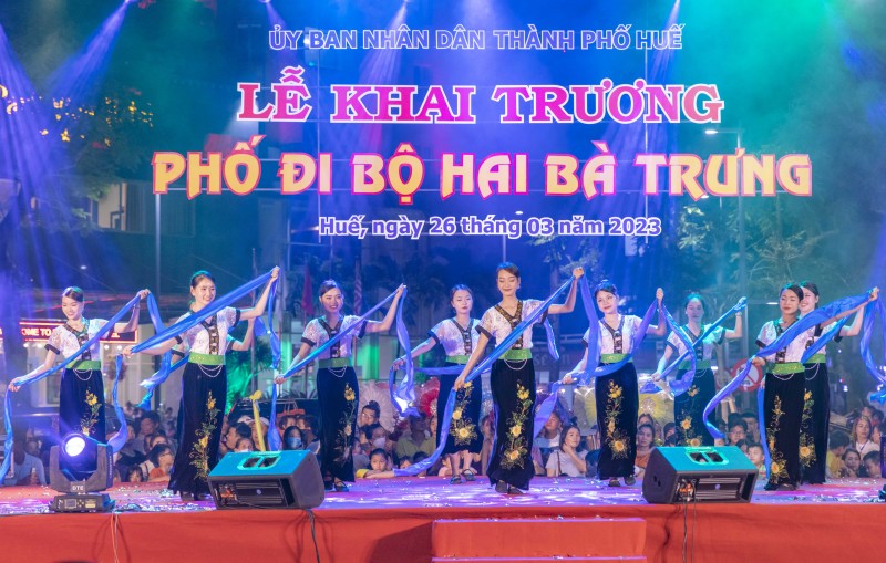 Khám phá lễ hội Carnival Sắc màu du lịch tại Thừa Thiên Huế