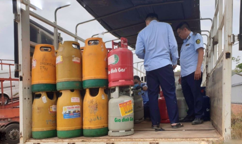 Phát hiện 1.186 bình gas LPG có dấu hiệu giả mạo nhãn hiệu