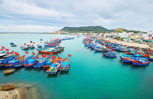 Kinh tế biển và sự phát triển của thương mại Việt Nam
