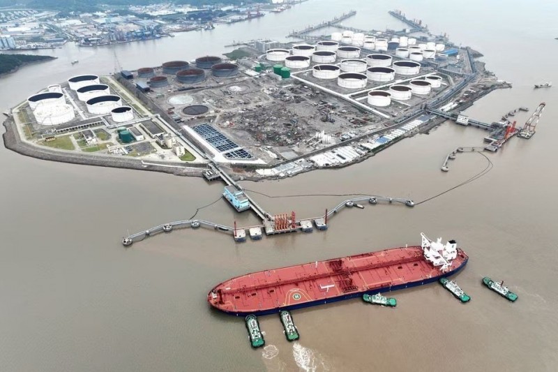 Giá xăng dầu hôm nay 29/3: Kéo dài mức tăng do rủi ro gián đoạn nguồn cung