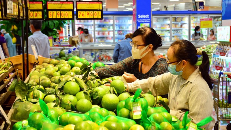 Tổng mức bán lẻ hàng hóa tăng cao trong khi công nghiệp và xuất nhập khẩu sụt giảm. Vì sao ?