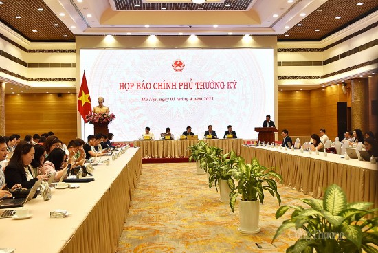 Họp báo Chính phủ thường kỳ tháng 3/2023: Thương mại, dịch vụ tiếp tục xu hướng tăng cao
