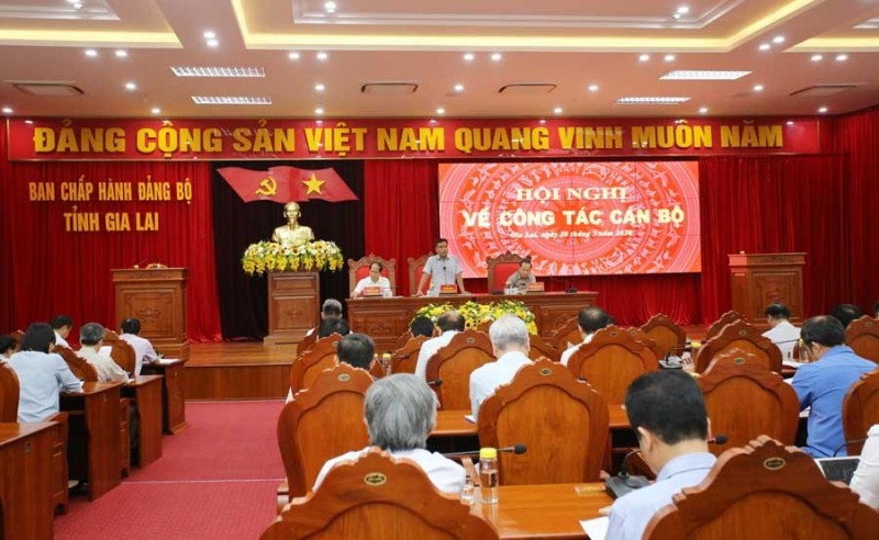 Việc điều động, phân công nhân sự cho nhiều chức danh lãnh đạo các cơ quan tỉnh Gia Lai là một bước quan trọng trong việc tăng cường sức mạnh của Đảng bộ và chính quyền tỉnh này.