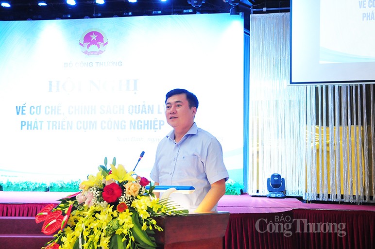 Thứ trưởng Nguyễn Sinh Nhật Tân kất luận Hội nghị