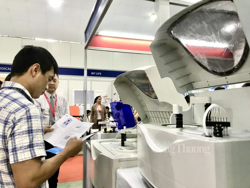 Thứ trưởng Đỗ Thắng Hải tham dự khai mạc Triển lãm Quốc tế Chuyên ngành Y Dược Việt Nam