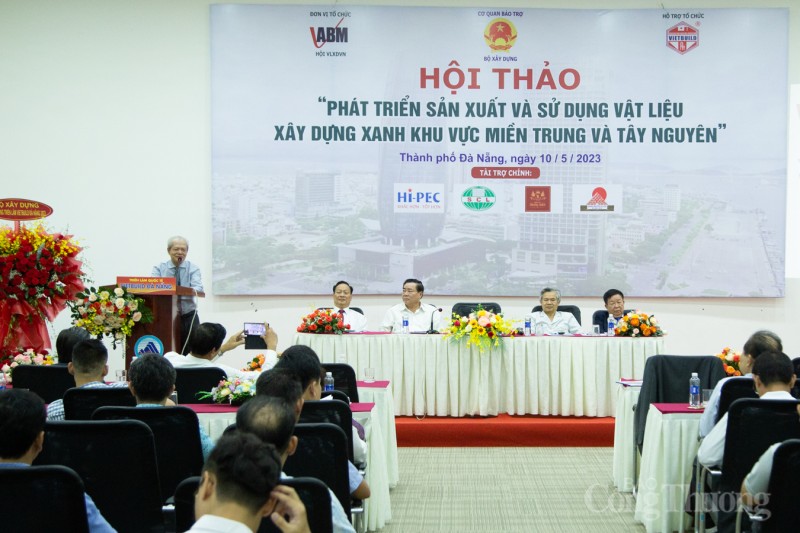 Ông Tống Văn Nga phát biểu khai mạc hội thảo