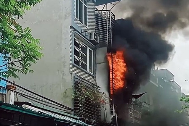 4 người trong gia đình tử vong trong vụ cháy nhà ở Hà Nội