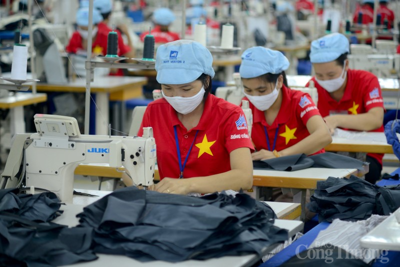 Người có chức vụ, quyền hạn có được thành lập, điều hành doanh nghiệp tư nhân?