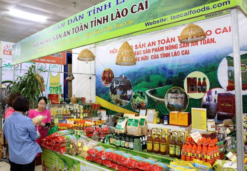 Lào Cai: Thúc đẩy sản xuất và thương mại nông sản