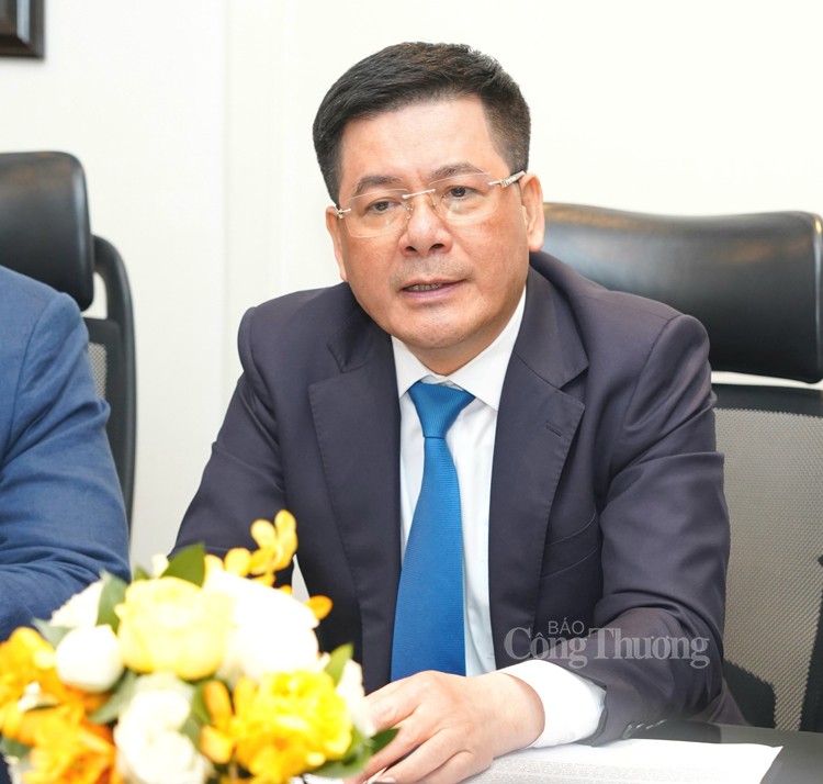 Bộ trưởng Nguyễn Hồng Diên làm việc với Tổng giám đốc WTO