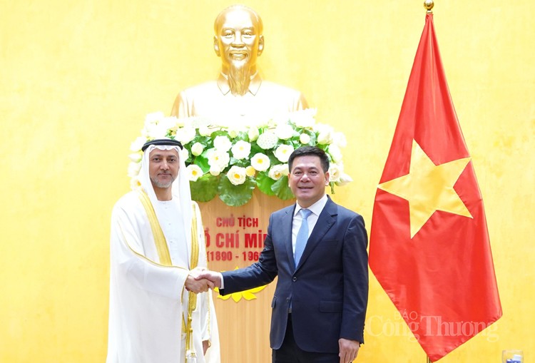 Bộ trưởng Nguyễn Hồng Diên làm việc với Đại sứ UAE tại Việt Nam