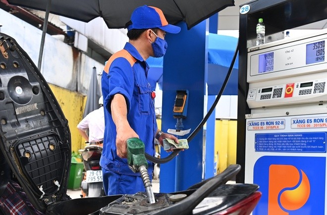 Giá xăng dầu hôm nay 22/5: Xăng tăng từ 357- 499 đồng/lít; giá dầu tăng nhẹ