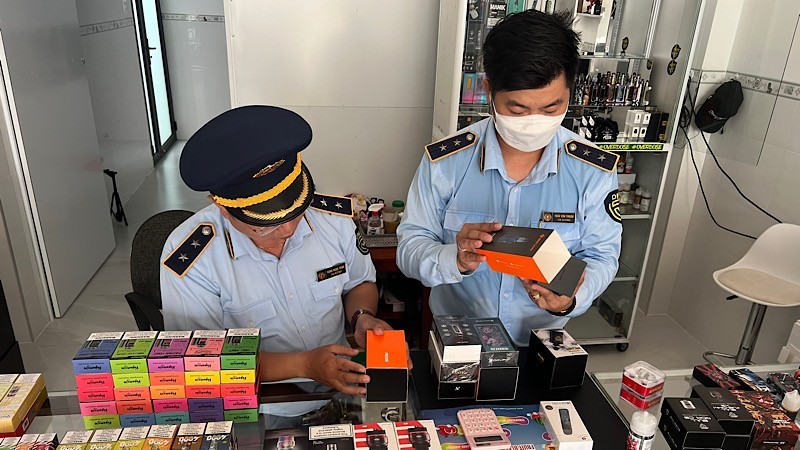 Sớm có biện pháp kiểm soát thuốc lá thế hệ mới